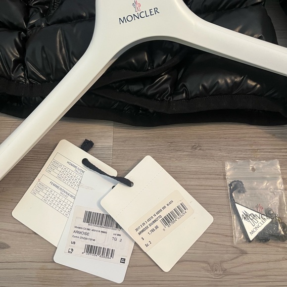 Women’s Moncler Armoise Jacket - Picture 10 of 12